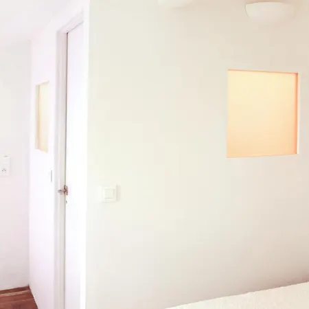 فندق مبيت وإفطار La Maison Jaune *