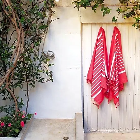 Bed & Breakfast La Maison Jaune