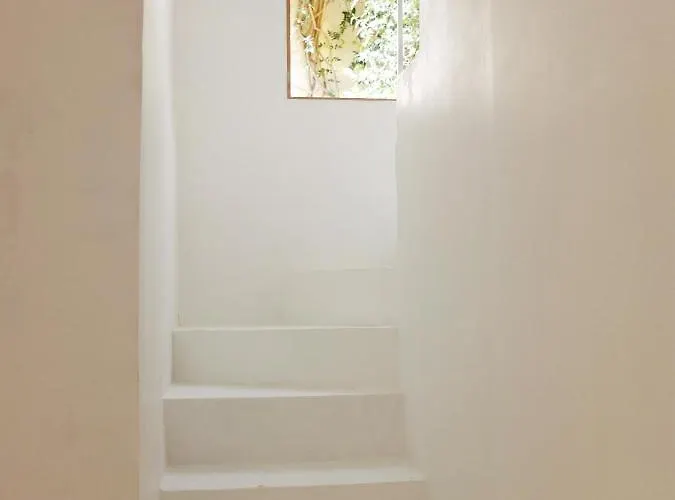 La Maison Jaune *